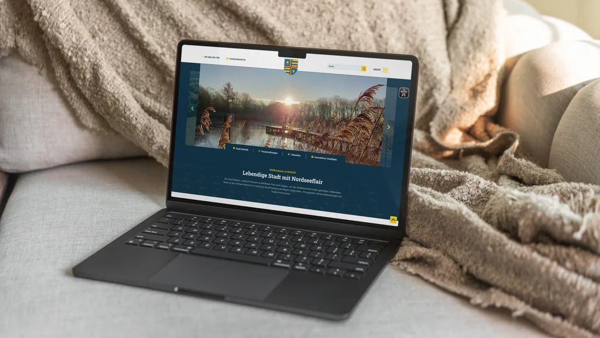 Case Stadt Niebüll Laptop Mockup